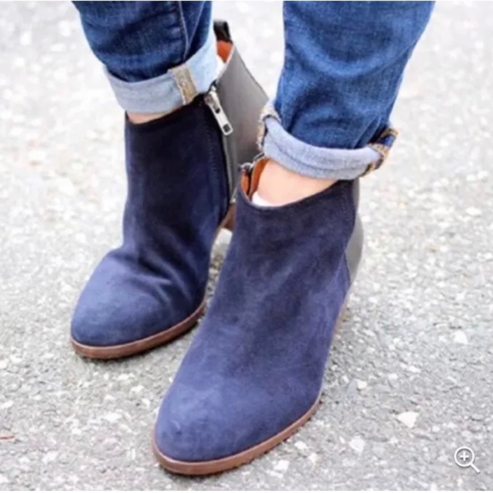 Madewell Blue & Black Charley Suede Ankle Booties Size 7